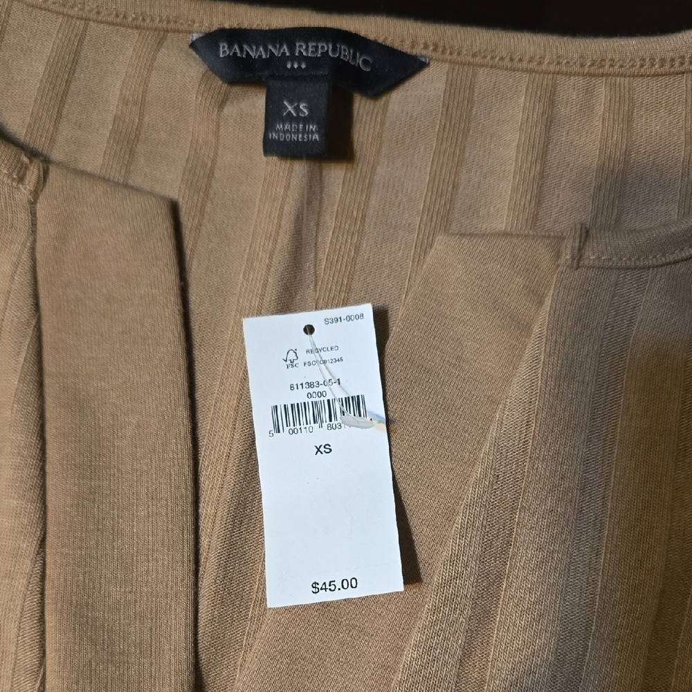 Banana Republic V-Neck Ribbed Top - Picture 5 of 7